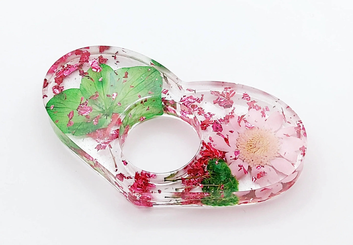 Bague de lecture "Coeur" en résine époxy, Fleurs roses et vertes. Feuille d'alu fuchsia.