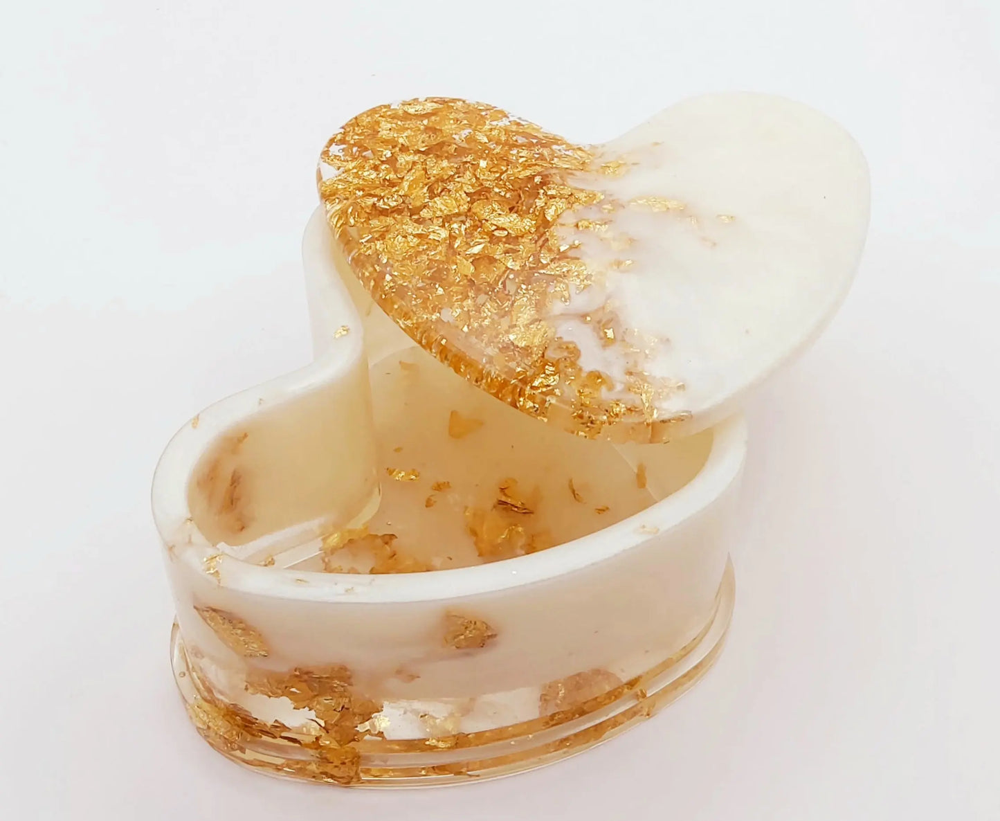Boîte "Coeur" en résine époxy, blanc nacré et or PRETTY RESINE