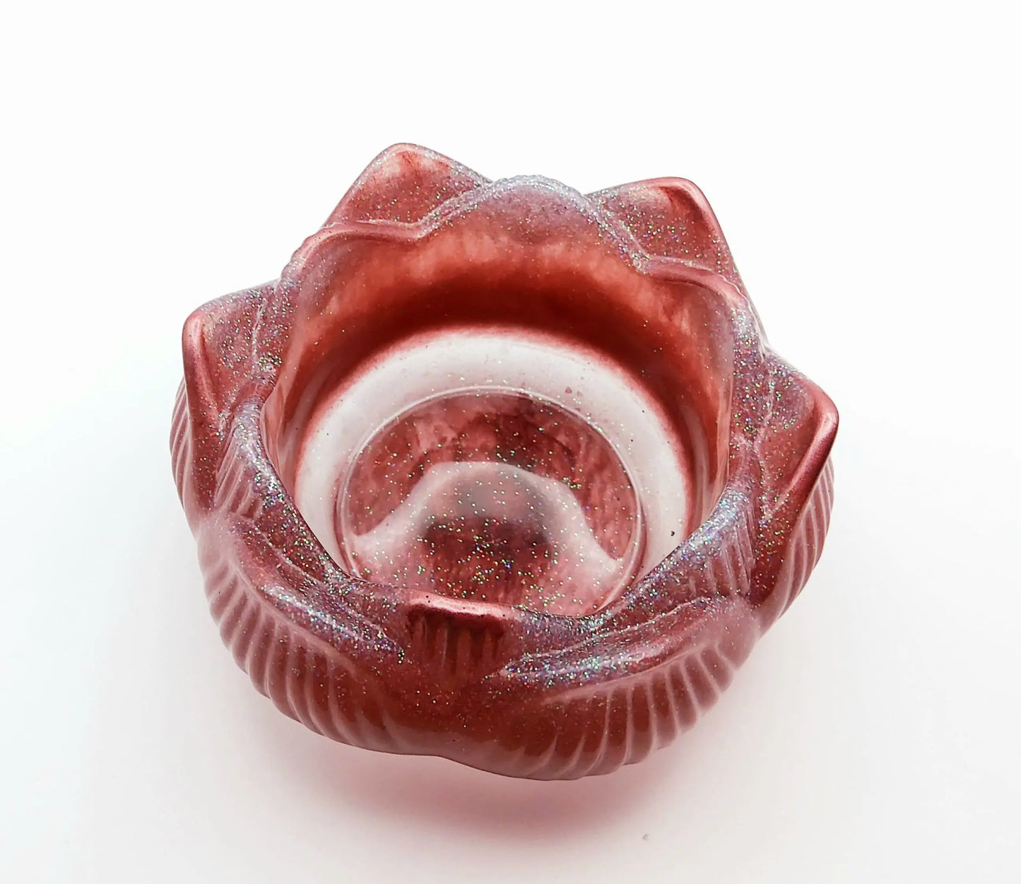 Bougeoir "Petite Fleur de Lotus" en résine époxy, acajou irisé. Vue de dessus.