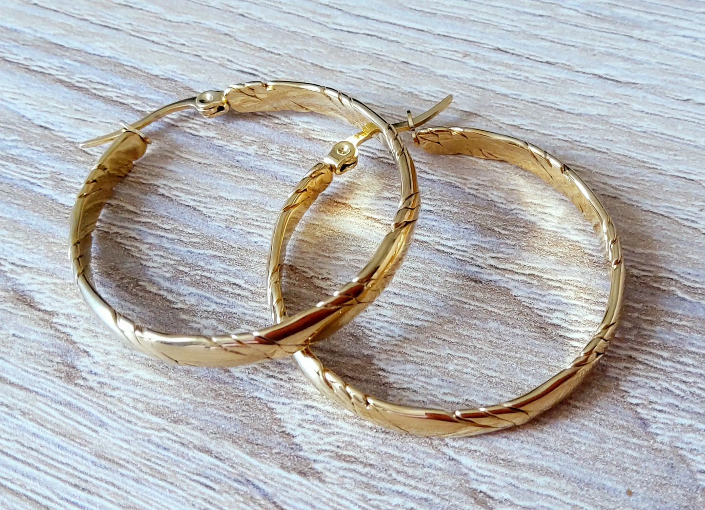 Créoles RONDES Diamètre 32 mm PRETTY RESINE