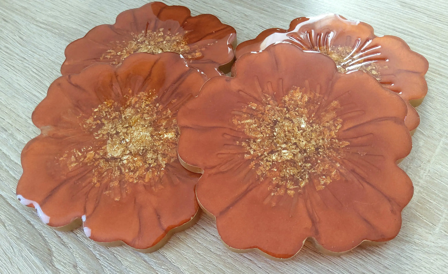 Ensemble de 4 dessous de verres en résine époxy. Cuivre et or - PRETTY RESINE