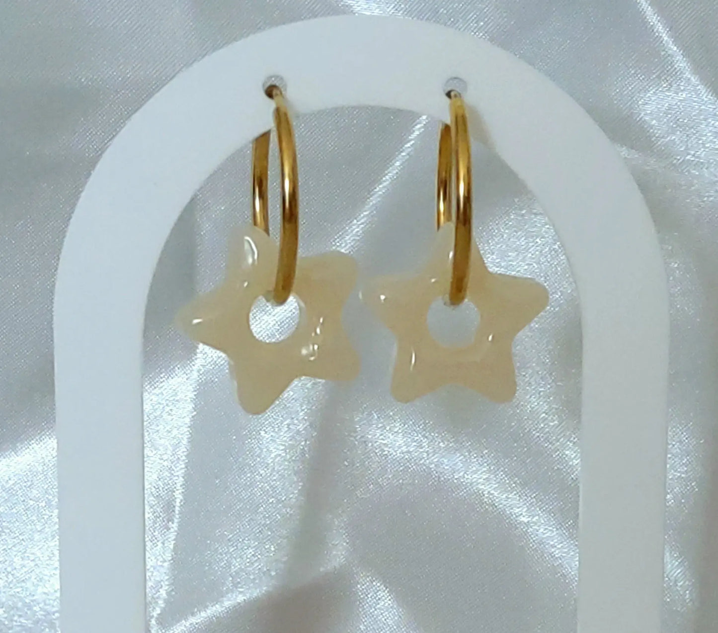 Pampilles STAR en résine. Beige - PRETTY RESINE