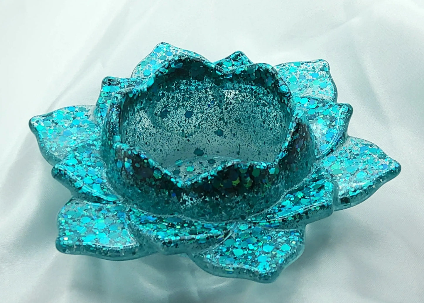 Porte-bougie GRANDE FLEUR DE LOTUS PRETTY RESINE