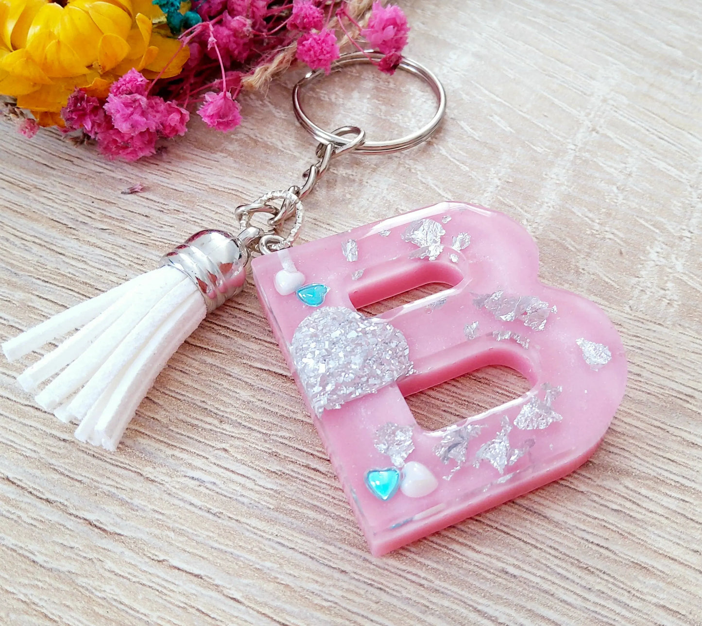 Porte-clés LETTRE B en résine époxy. Rose et argent - PRETTY RESINE