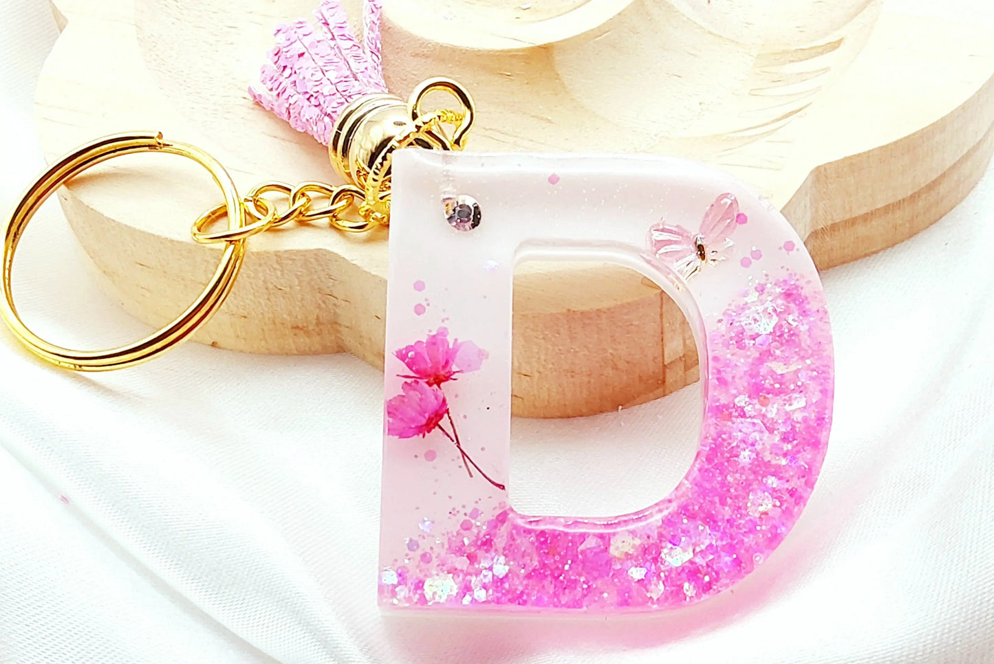 Porte-clés LETTRE D en résine époxy PRETTY RESINE