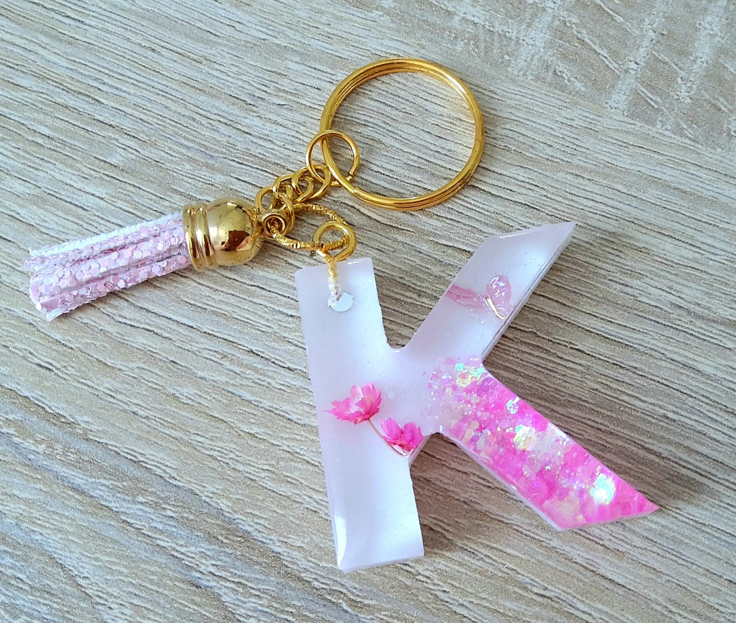 Porte-clés LETTRE K en résine époxy PRETTY RESINE