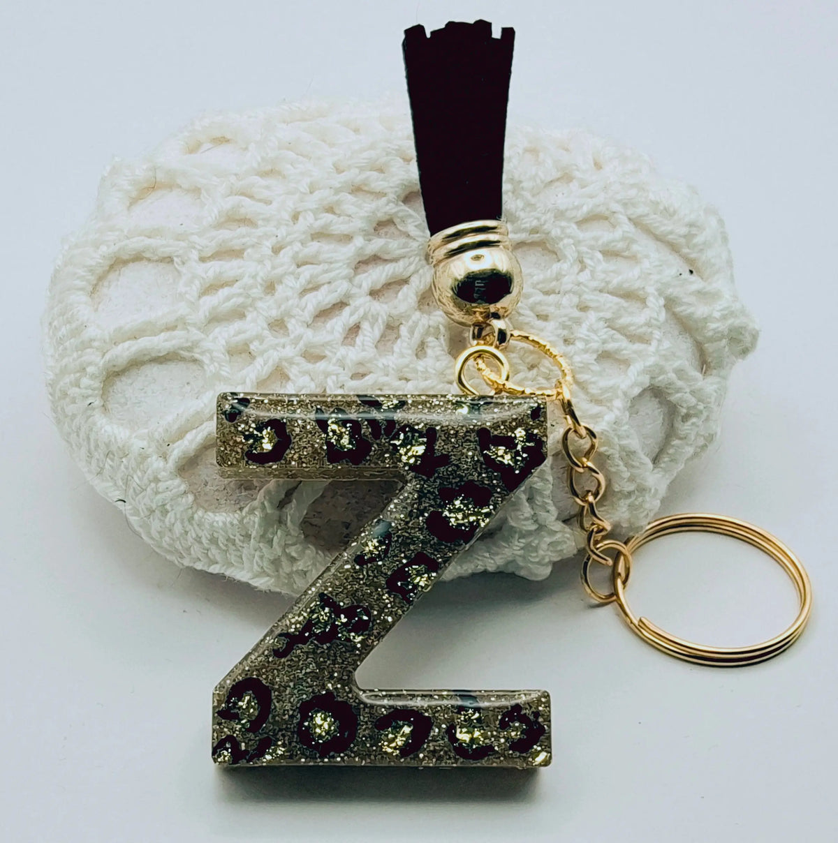Porte-clés LETTRE Z en résine époxy. Motif léopard noir et or - PRETTY RESINE