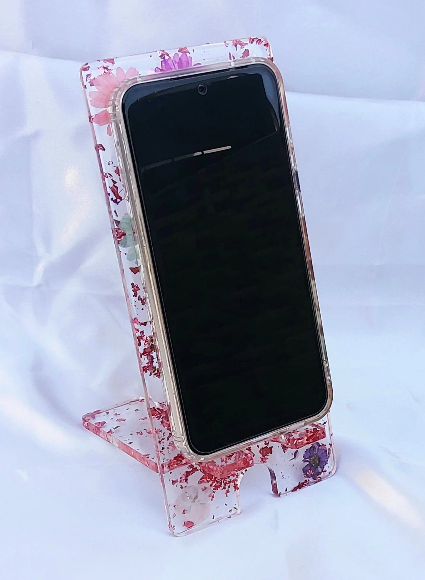 Support de téléphone en résine époxy. Transparent, fleurs séchées multicolores, feuille métallique rose - PRETTY RESINE