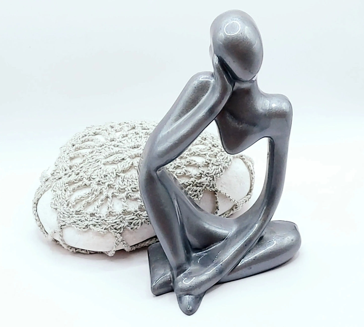 Statuette Le Penseur "De la main droite" - gris argenté - PRETTY RESINE