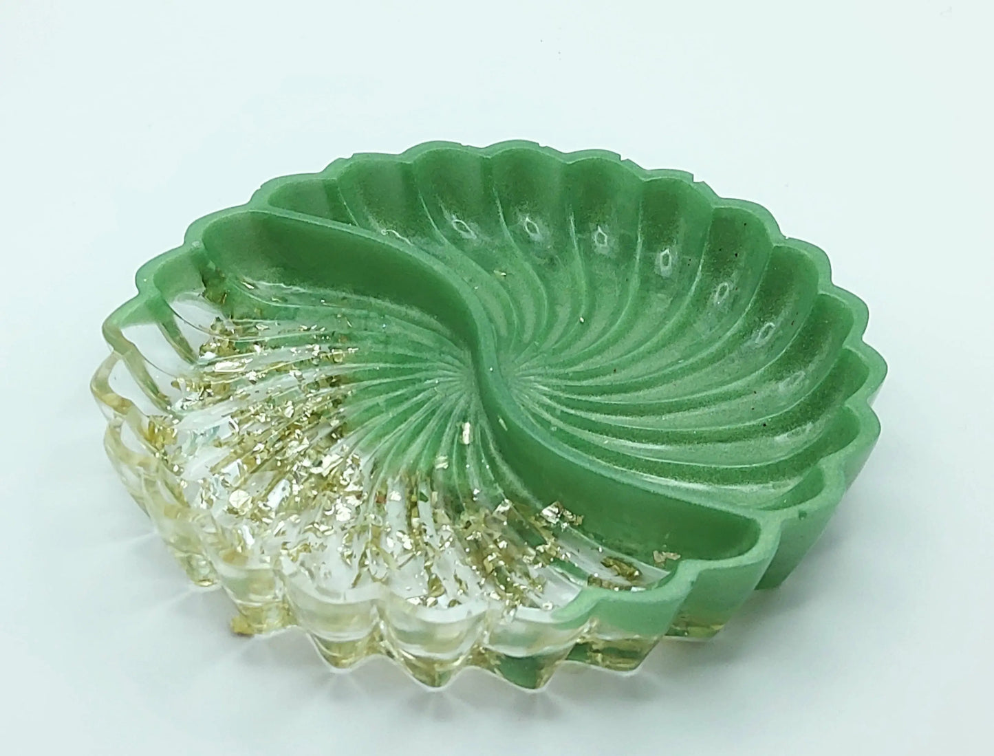 Vide-poches COQUILLE DOUBLE en résine. Vert et or - PRETTY RESINE
