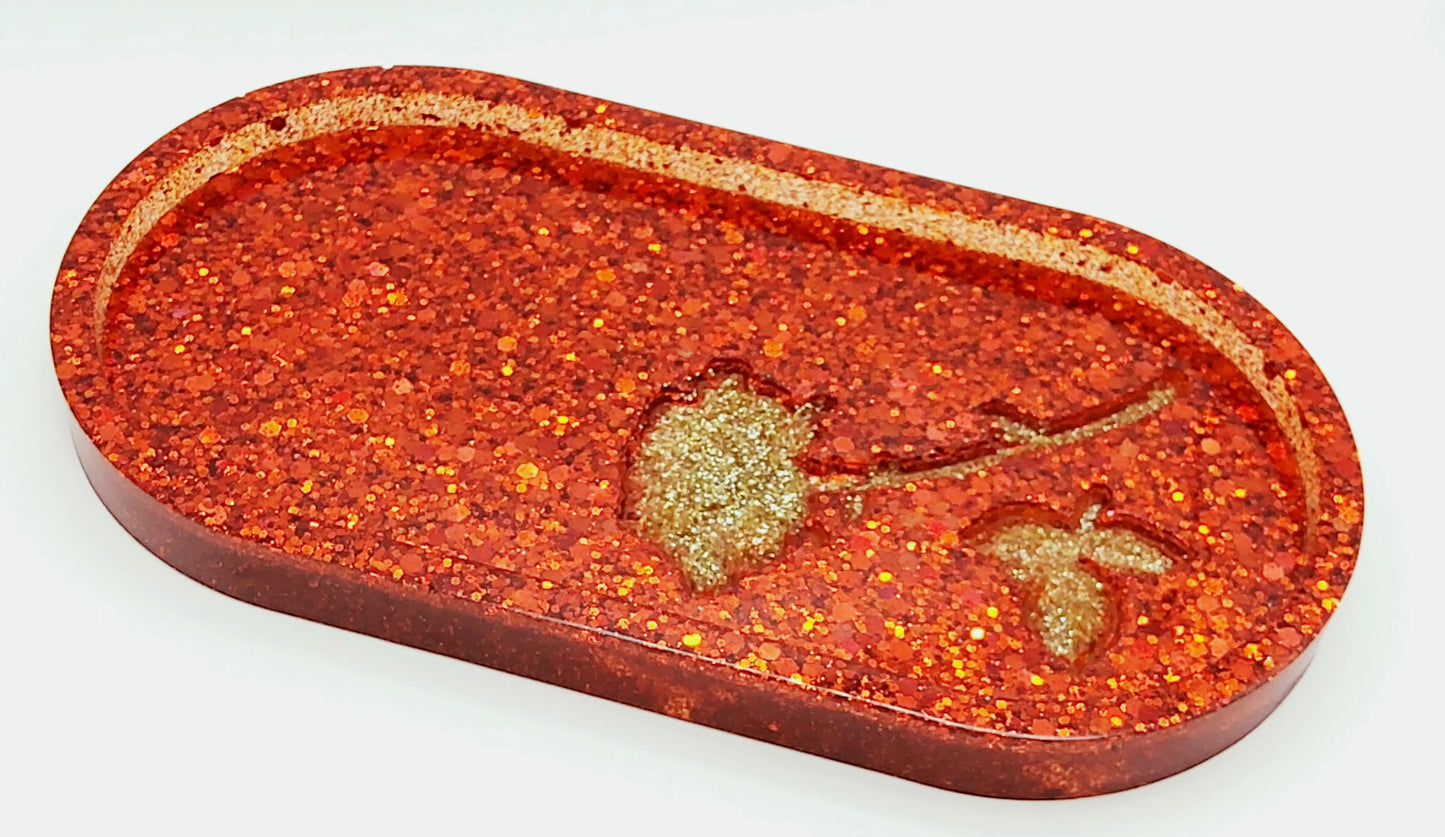 Vide-poches Ovale "Fleur" en résine époxy. Paillettes rouges et or.