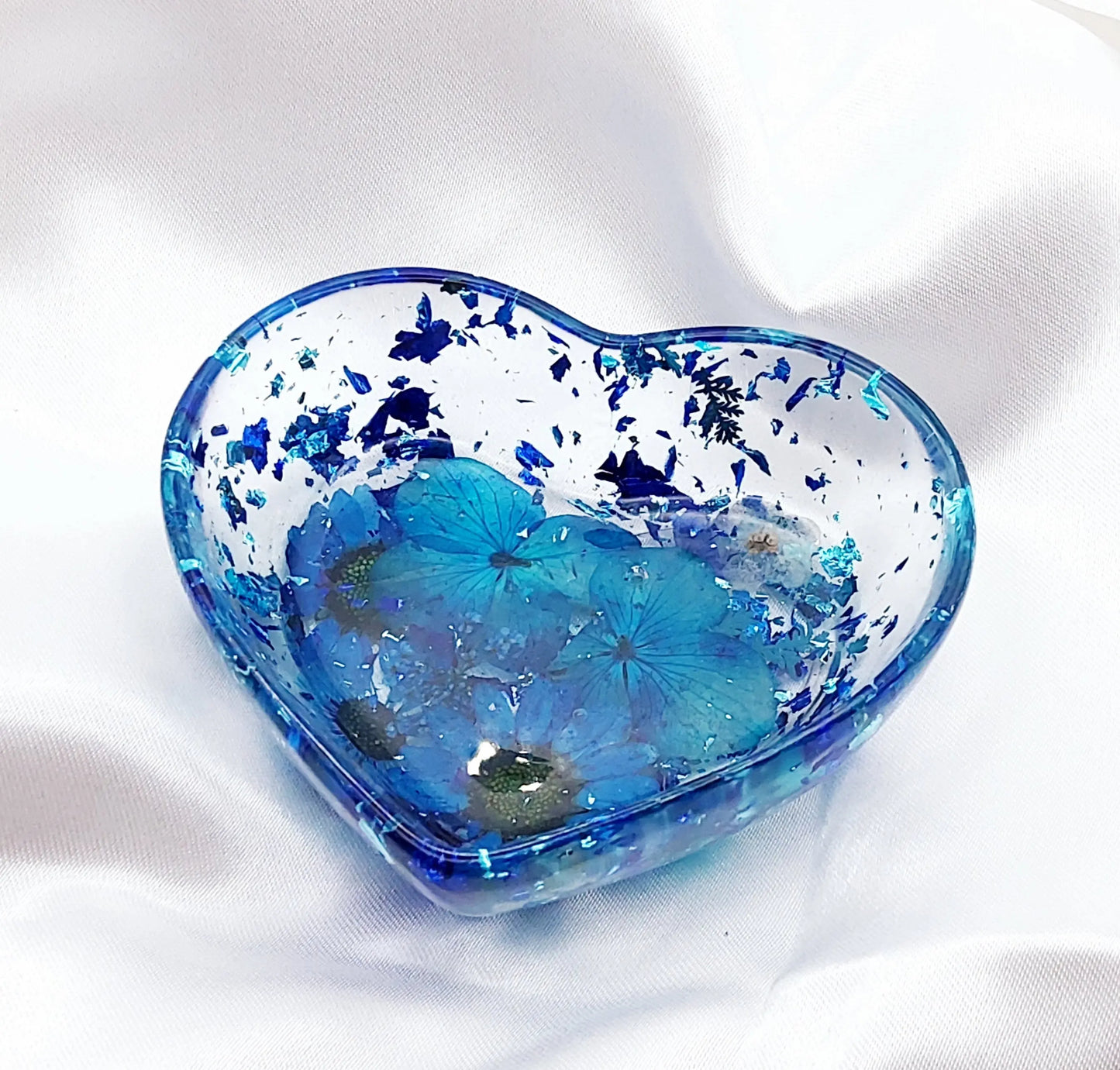 Vide-poches PETIT COEUR en résine - Fleurs bleues et turquoises - PRETTY RESINE