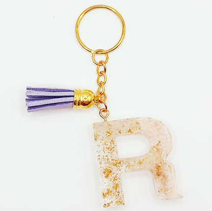 Porte-clés Lettre R, en résine époxy - Transparent, rose pastel et feuille d'or - PRETTY RESINE