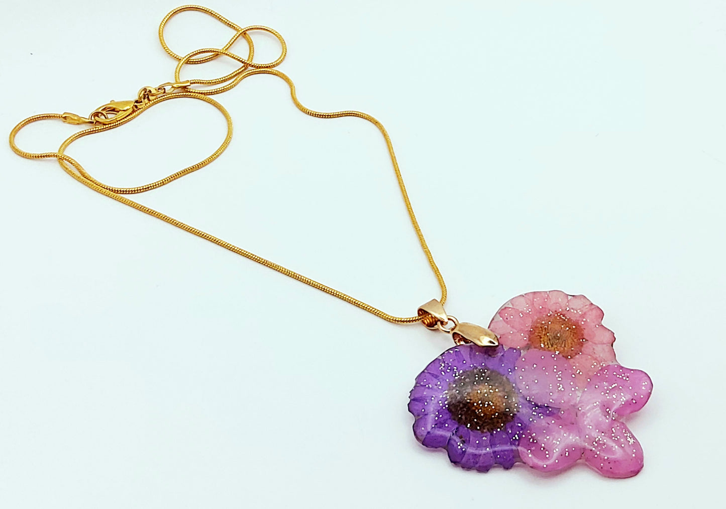 Pendentif "3 Fleurs Unies", et sa chaîne