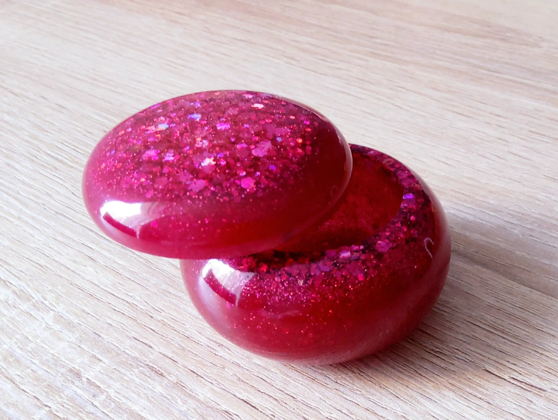 Boîte de rangement RONDE en résine époxy. Magenta - PRETTY RESINE