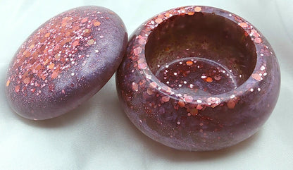 Boîte de rangement RONDE en résine époxy. Mauve et paillettes roses - PRETTY RESINE