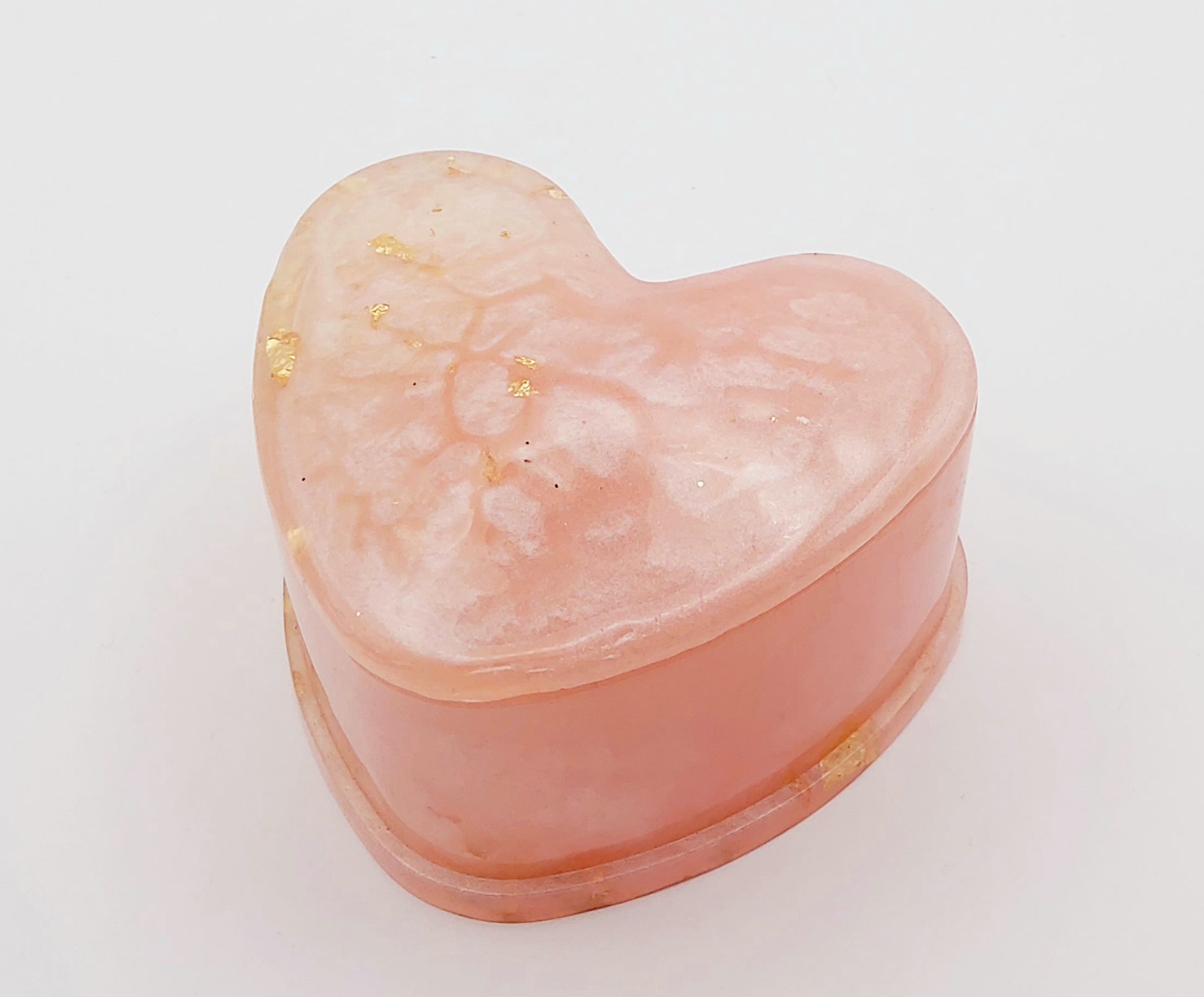 Boîte Coeur en résine époxy, Rose poudré et feuille d'or