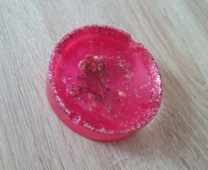 Cendrier rond en résine époxy, rouge avec fleurs et paillettes