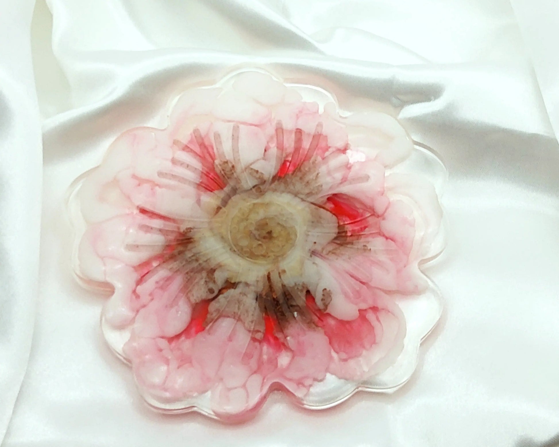 Ensemble de 3 Dessous de verres FLEURS. Rose, blanc, or - PRETTY RESINE