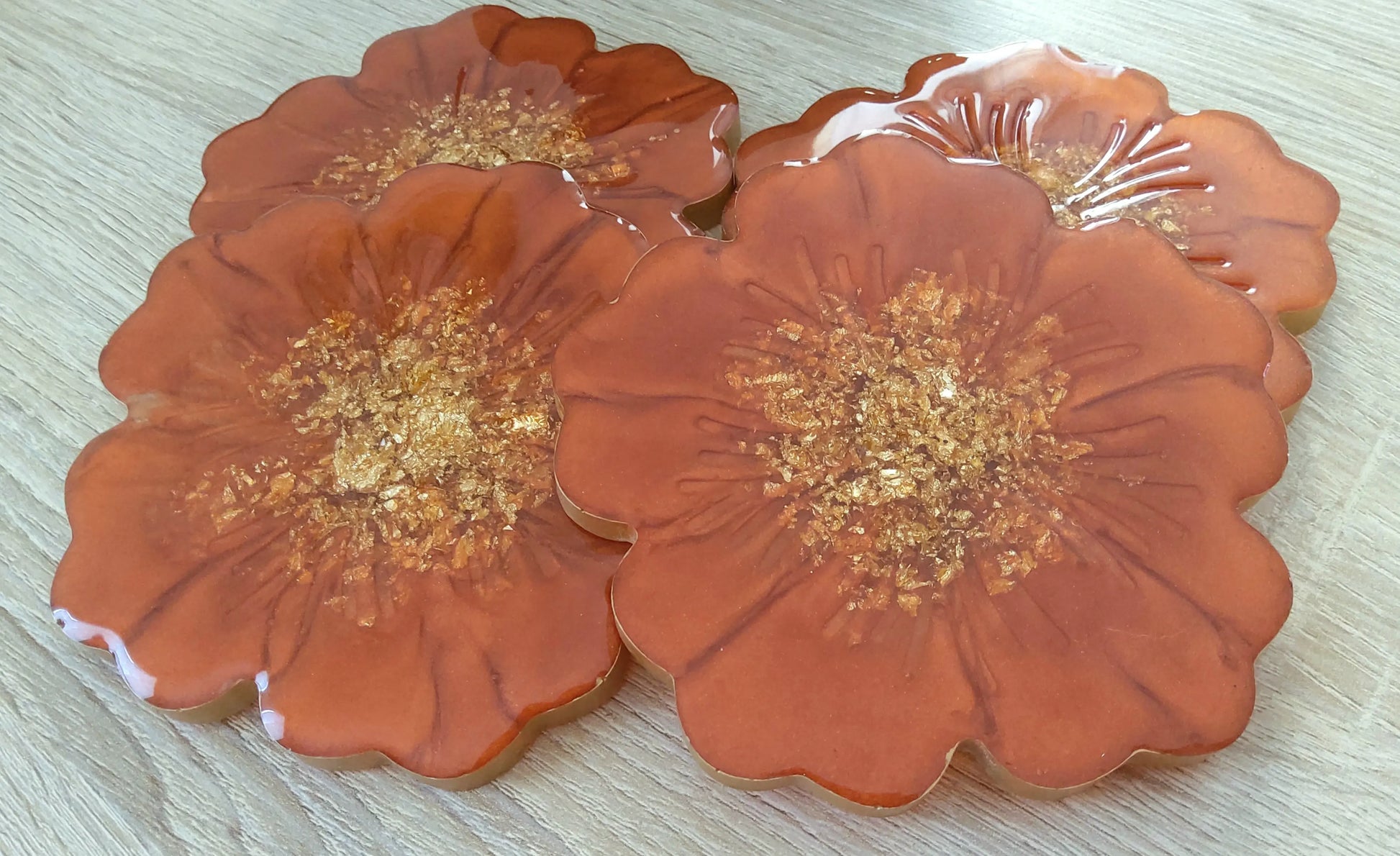 Ensemble de 4 dessous de verres en résine époxy. Cuivre et or - PRETTY RESINE