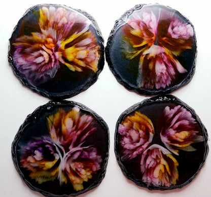ENSEMBLE DE 4 DESSOUS DE VERRES FLEURS en résine. Fleurs multicolores. Fond gris pailleté - PRETTY RESINE