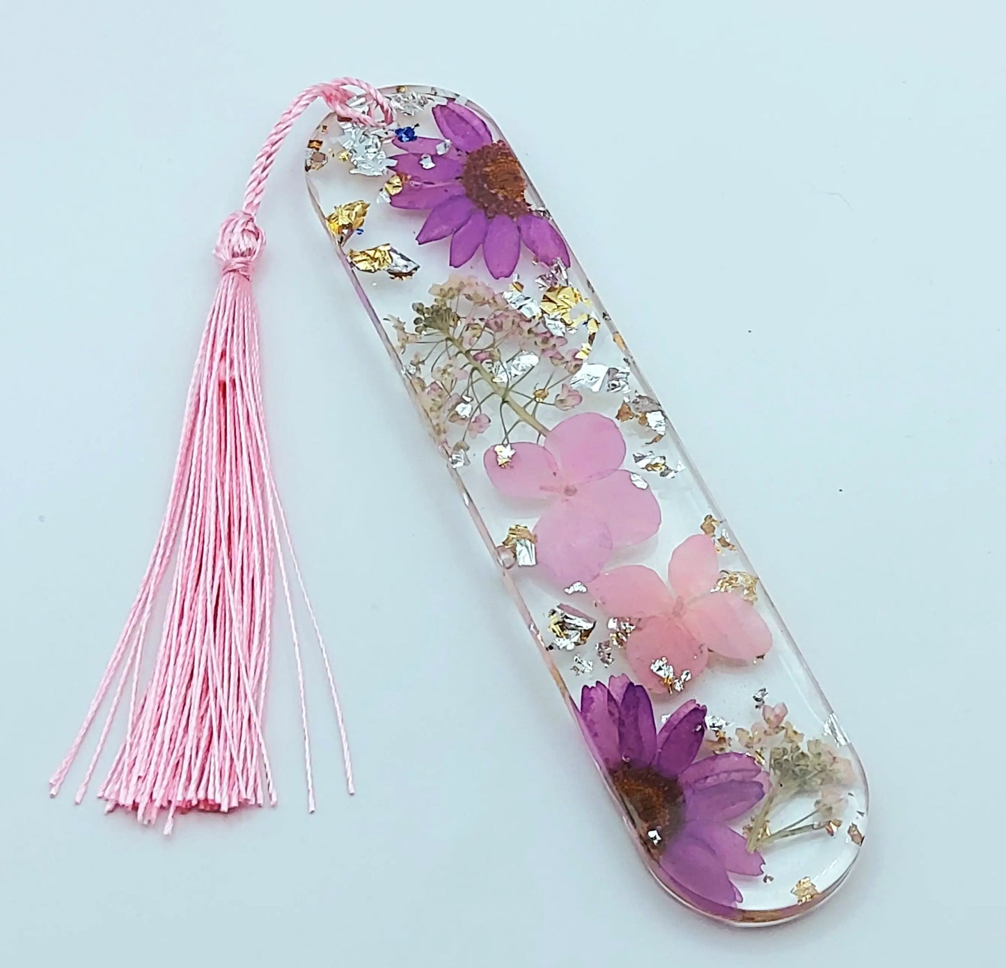 Marque-pages en résine époxy. Fleurs séchées roses et violettes - PRETTY RESINE