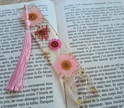 Marque-pages en résine époxy. Fleurs séchées roses et fuchsia. Feuille d'or - PRETTY RESINE