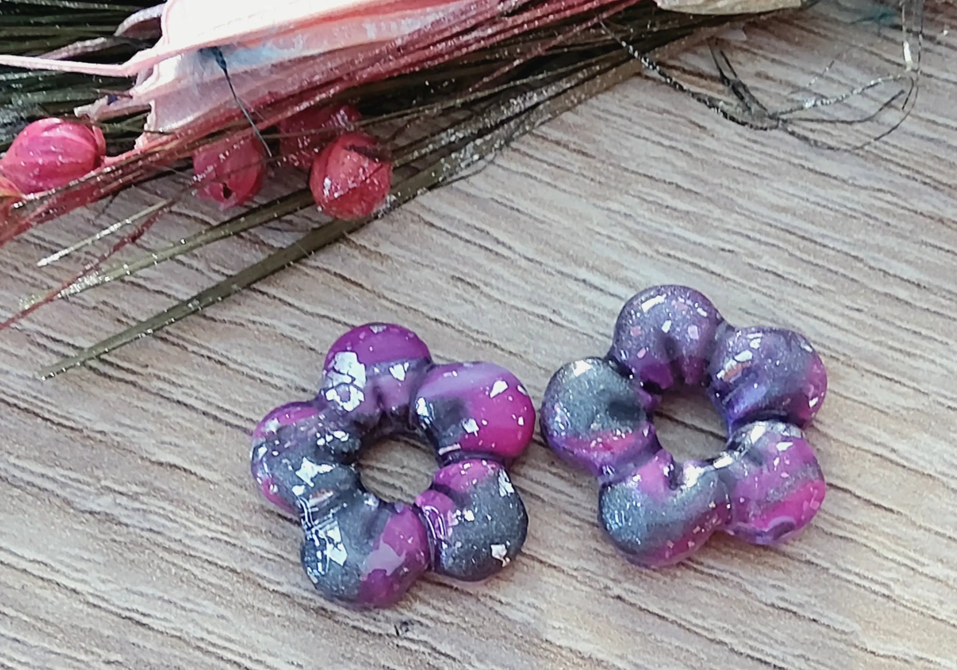 Pampilles ALBA en pâte Fimo. Marbré Gris pailleté, fuchsia et mauve - PRETTY RESINE