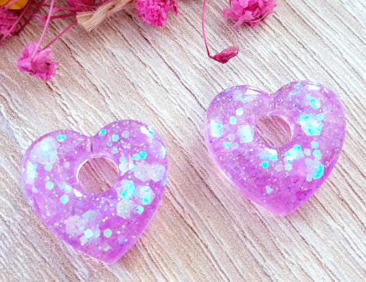 Pampilles COEUR en résine. Paillettes mauves. PRETTY RESINE