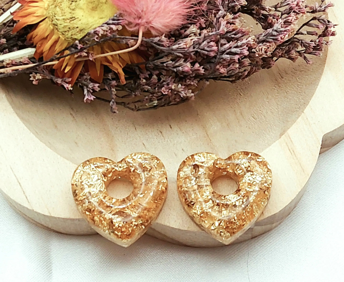 Pampilles COEUR en résine époxy. Feuille d'or - PRETTY RESINE