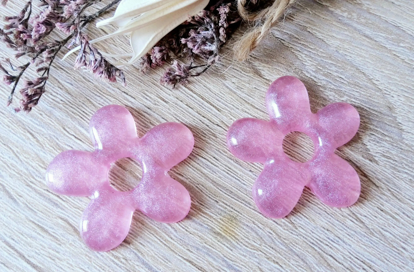 Pampilles DAISY en résine PRETTY RESINE