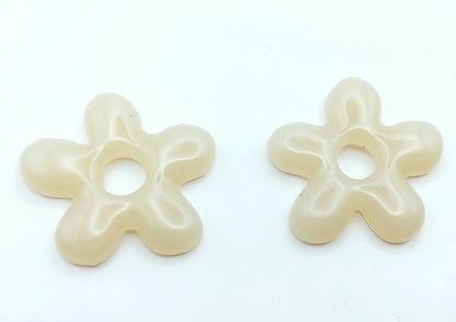 Pampilles DAISY en résine. Beige - PRETTY RESINE