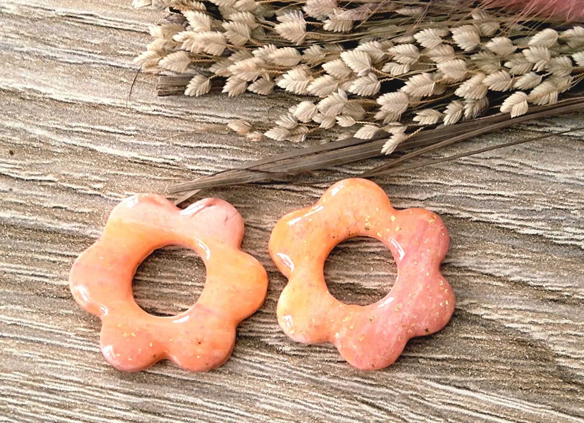Pampilles DALIA en pâte fimo. Marbré orange et rose clair - PRETTY RESINE