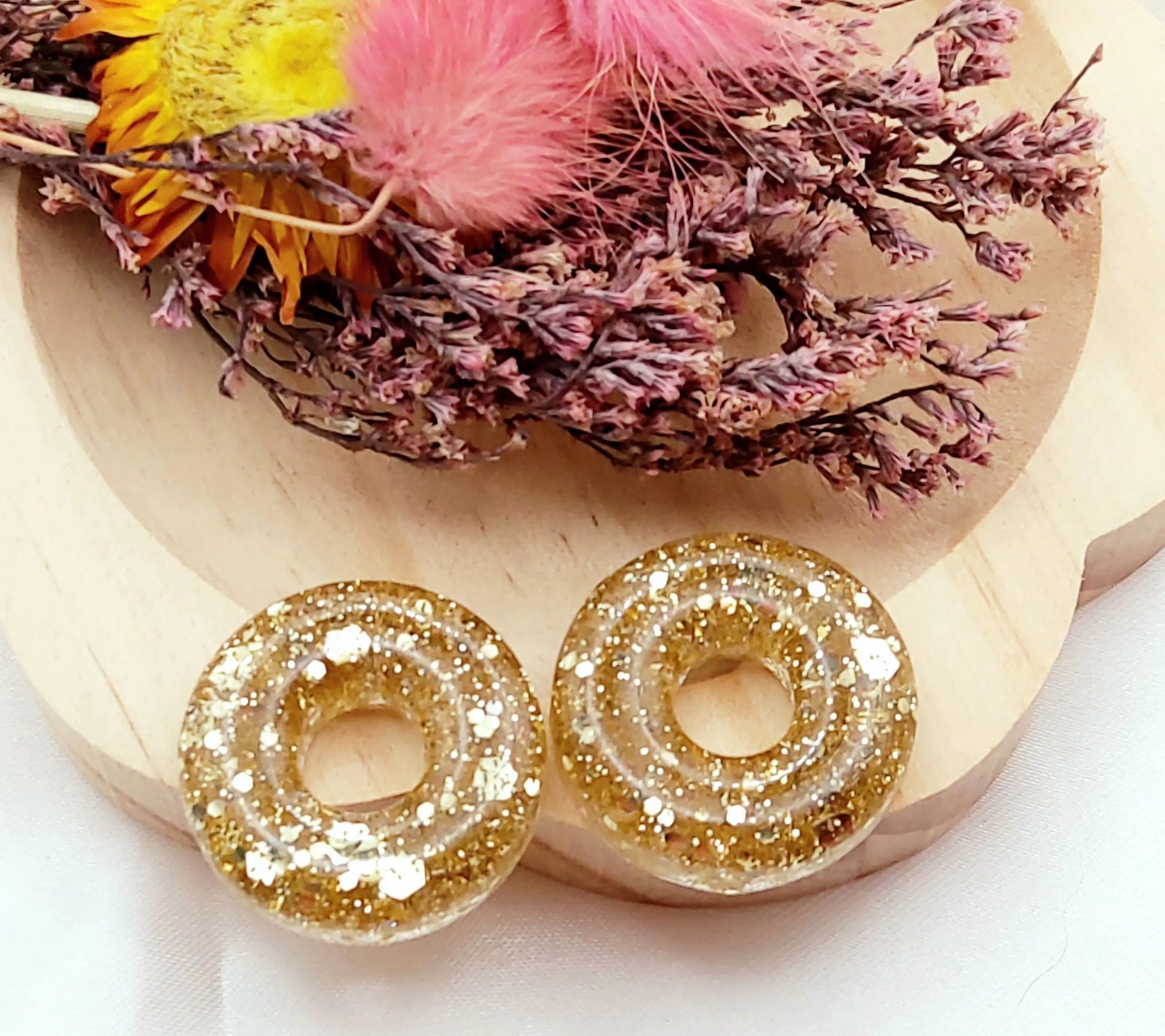 Pampilles DONUTS en résine époxy. Paillettes or - PRETTY RESINE