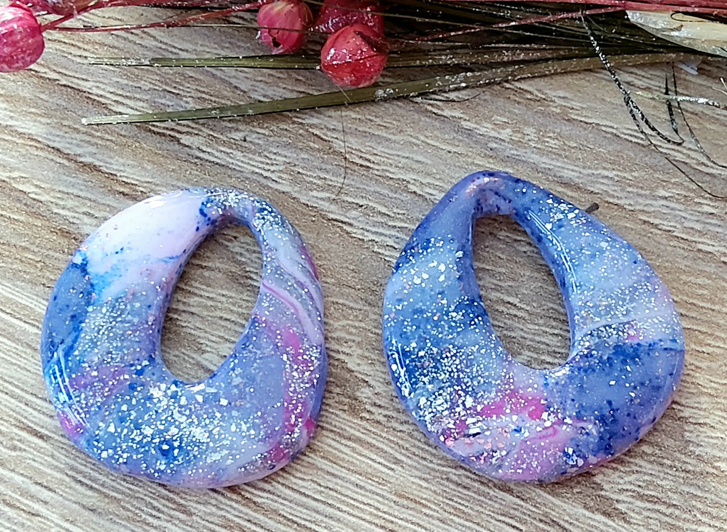 Pampilles OLIVIA en pâte Fimo. Marbré, bleu, rose et argent - PRETTY RESINE