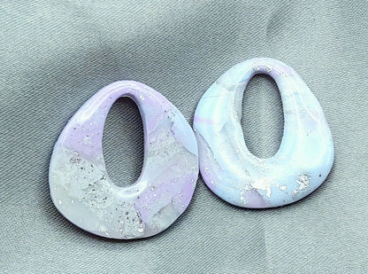 Pampilles OLIVIA en pâte Fimo. Marbré mauve et bleu pastel, feuille d'argent - PRETTY RESINE