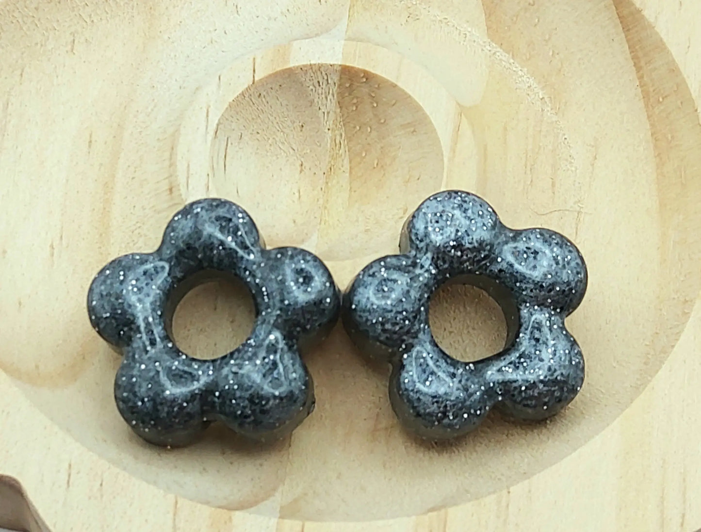 Pampilles ROMY en résine époxy. Gris anthracite pailleté - PRETTY RESINE