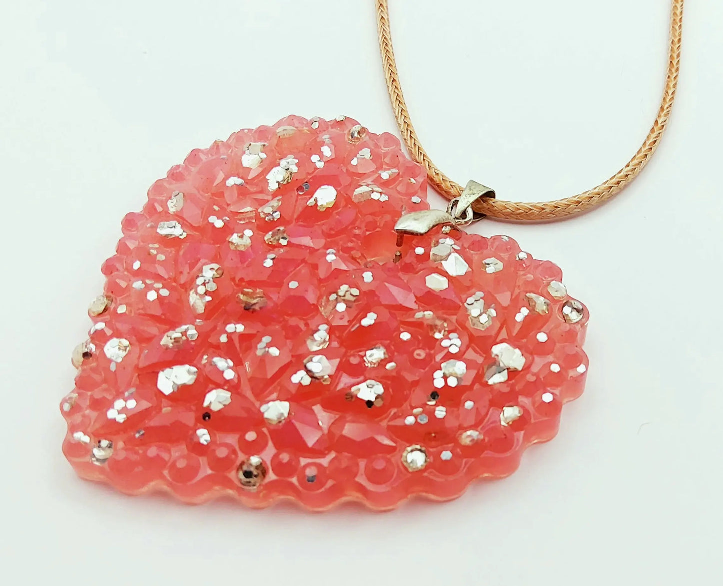 Pendentif Coeur Effet Diamant - Rose corail et argent - PRETTY RESINE