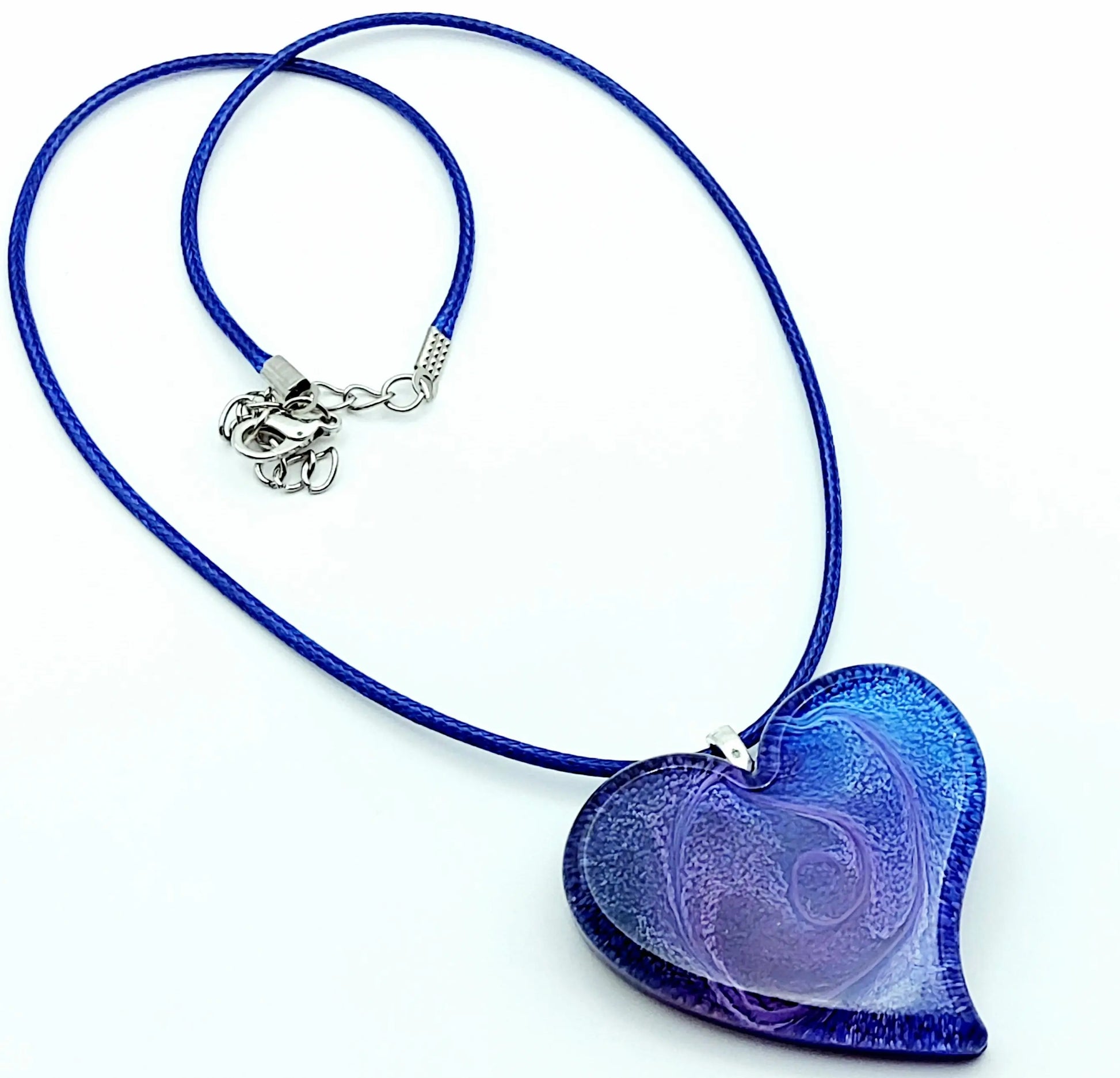 Pendentif PETIT COEUR en résine époxy - Effet pétri bleu et violet - PRETTY RESINE