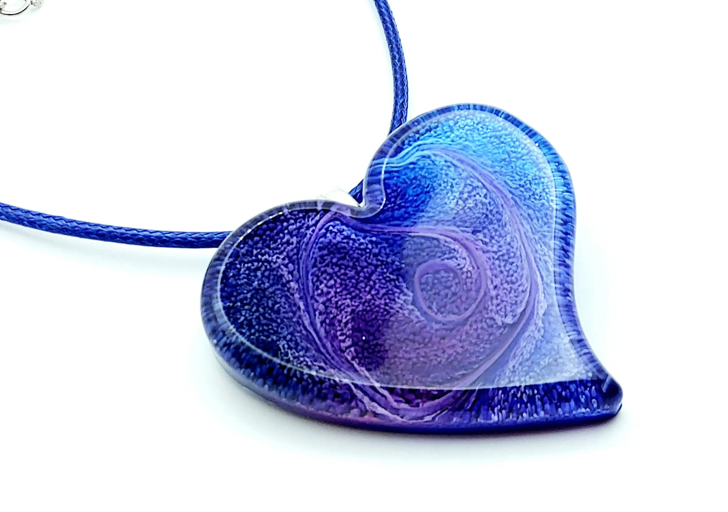 Pendentif PETIT COEUR en résine époxy - Effet pétri bleu et violet - PRETTY RESINE