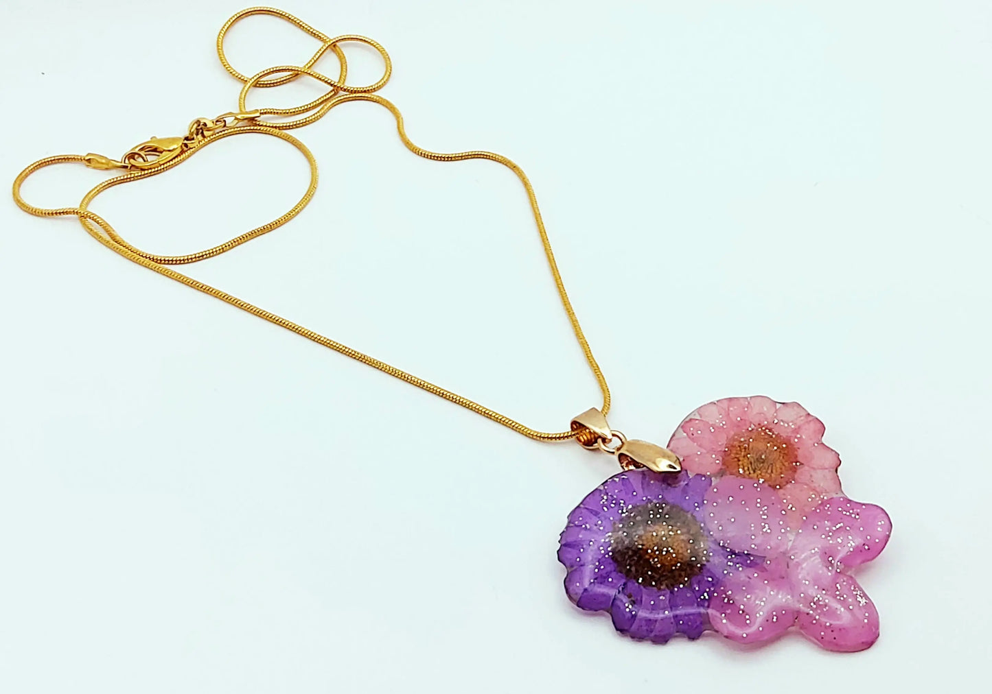 Pendentif "3 Fleurs Unies", et sa chaîne