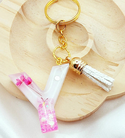 Porte-clés LETTRE Y en résine époxy. Blanc, fleurs et paillettes roses - PRETTY RESINE