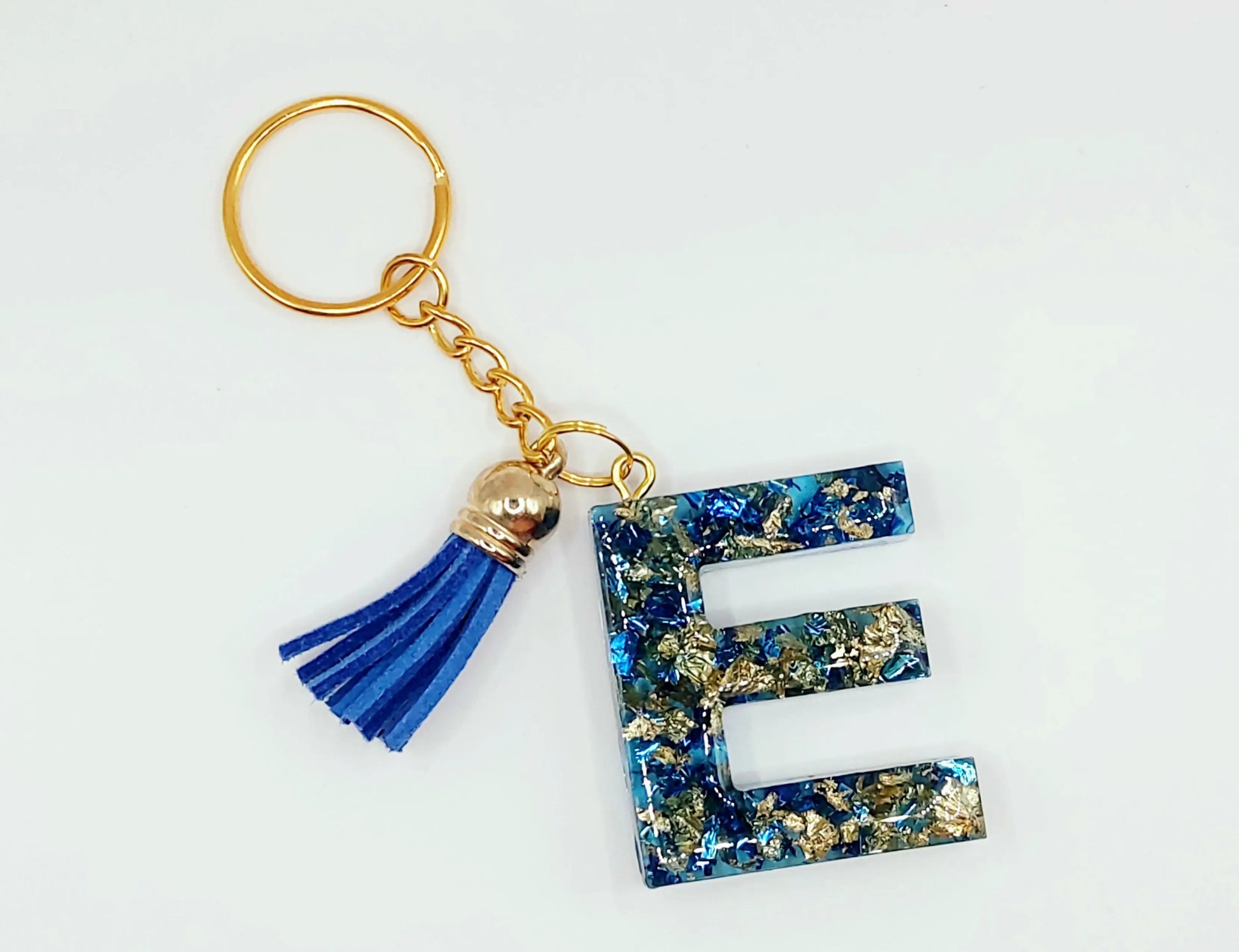 Porte-clés Lettre E, en résine époxy - Feuilles or et bleu - PRETTY RESINE