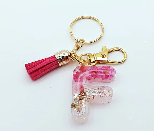 Porte-clés "Petite Lettre F" en résine, fleurs roses fuchsia