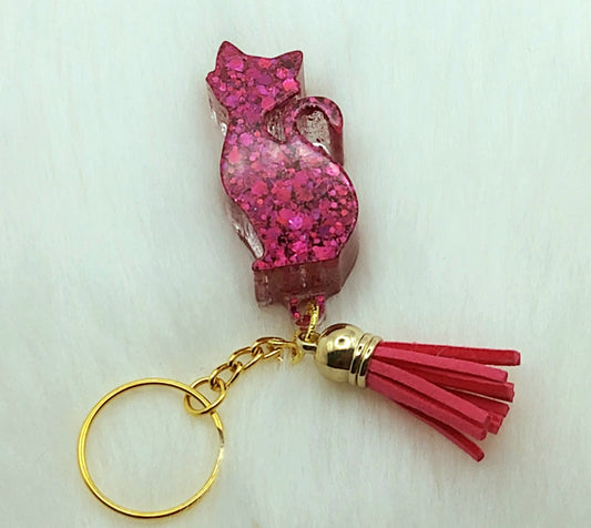 Porte-clés "Chat debout" en résine époxy, paillettes fuschia