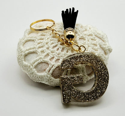 Porte-clés Lettre G en résine époxy. Motif léopard et feuille d'or. Envers - PRETTY RESINE
