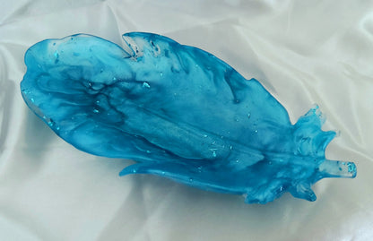 Vide-poches GRANDE PLUME en résine époxy. Bleu - PRETTY RESINE