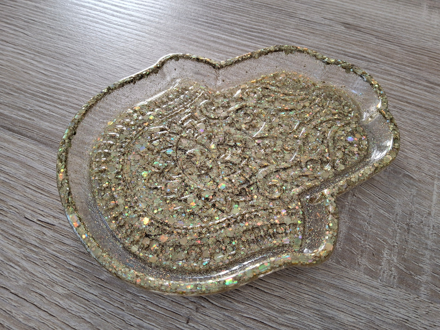 Vide-poches Grande Main de Fatma en résine époxy. Paillettes or - PRETTY RESINE