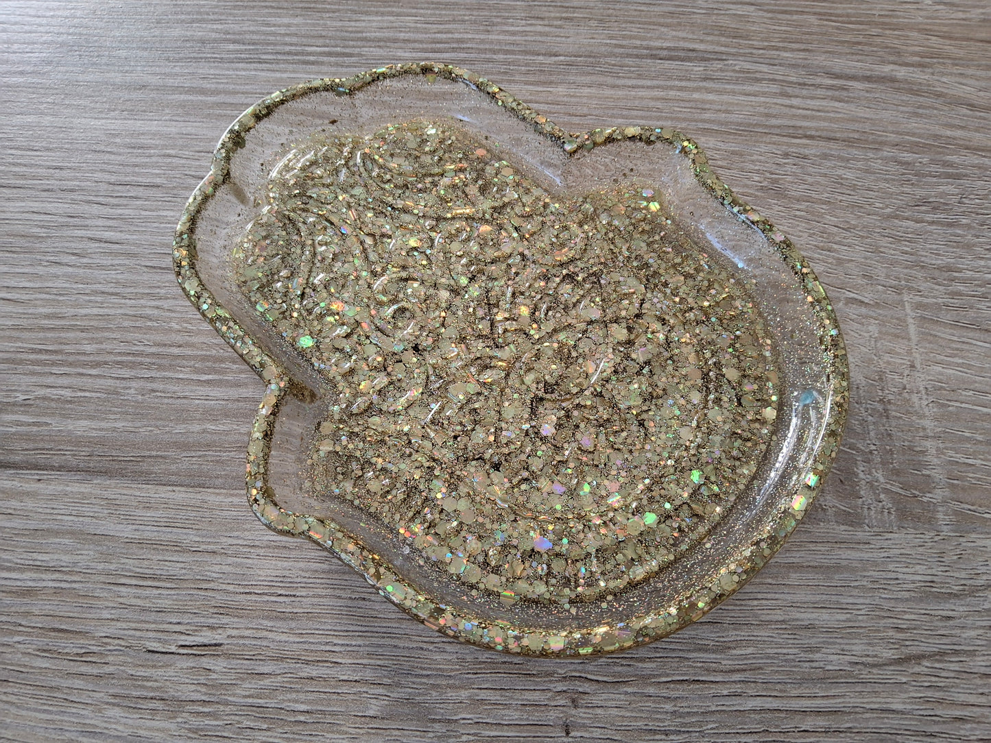 Vide-poches Grande Main de Fatma en résine époxy. Paillettes or - PRETTY RESINE